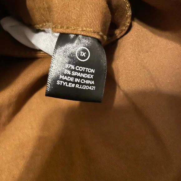 FashionNova Cargo Joggers - Picture 8 of 9